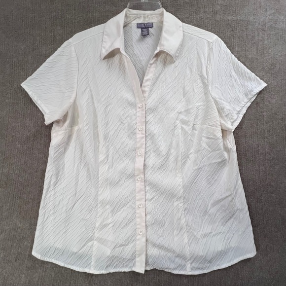 Laura Scott Women's Cream Button Down Short Sleeve Textured Shirt - Picture 1 of 6